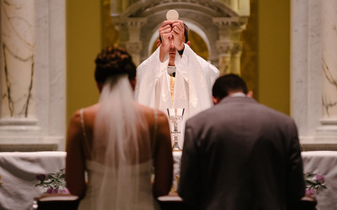 Mariage des prêtres: l’heure du changement ?